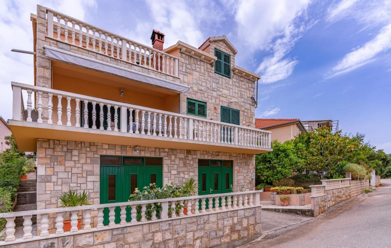 Apartman Grosic برنا المظهر الخارجي الصورة
